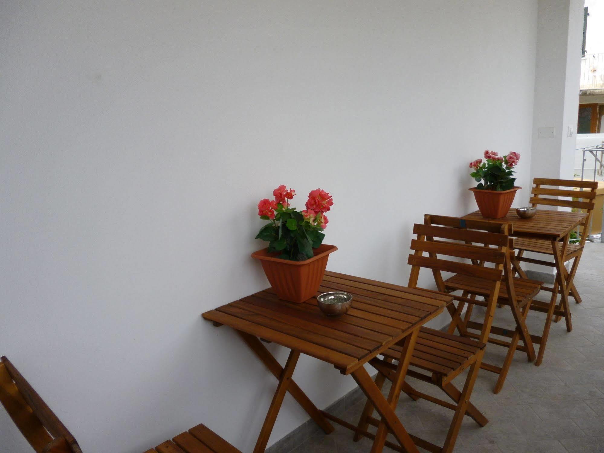 Elicrim Hotel Santo Stefano di Magra Eksteriør billede